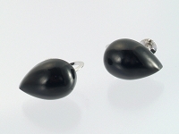 涙型イヤリング